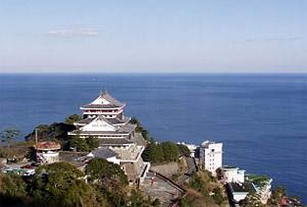 相片來源:熱海城網頁 伊豆
