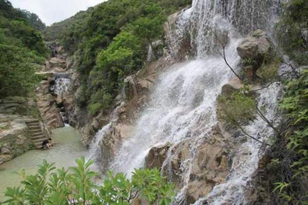 天湖一景。 ( 相片來源:珠海旅遊網 ) 珠海