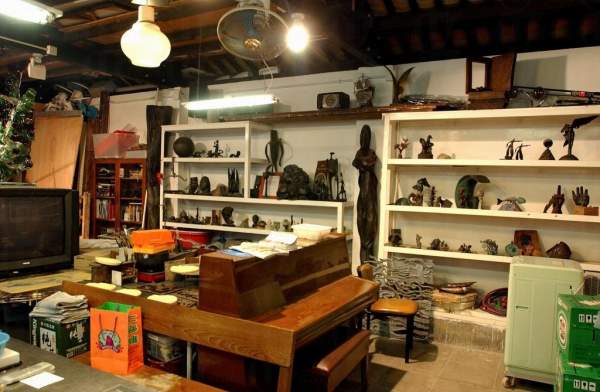 牛棚藝術村內的鑄銅藝術工作坊。 香港