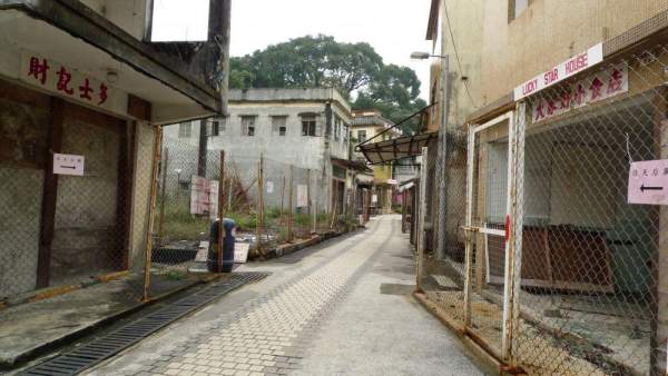 充滿人情味的士多及小食店,與村民建立起深厚的感情。 香港