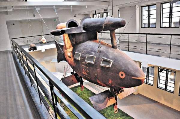 「霞光1號」潛水艇是李玉明在 2004 年研製的。 上海