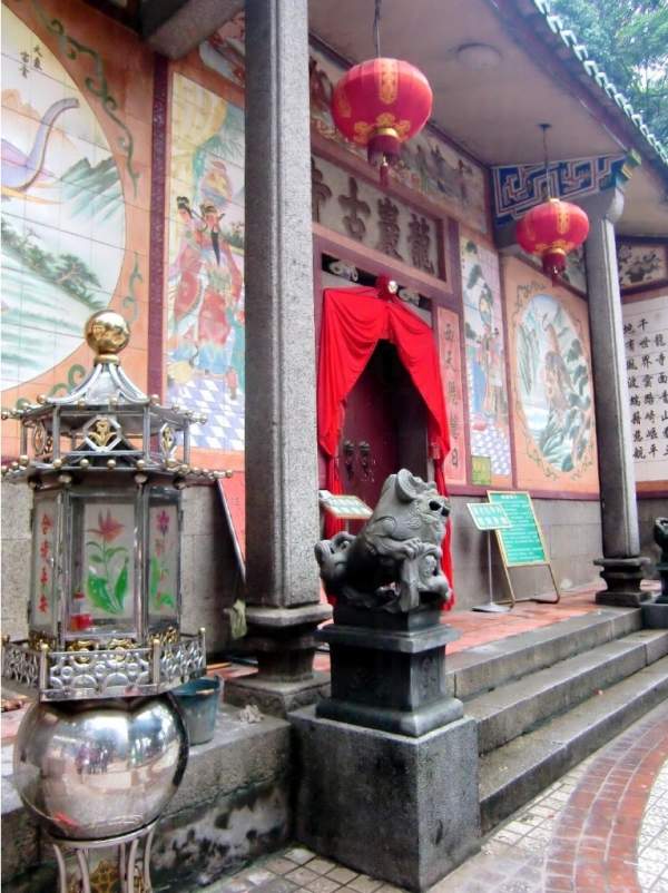 古寺曾在文化大革命期間被損毀,後在多名愛國華僑的捐資幫助下修葺重建。 深圳