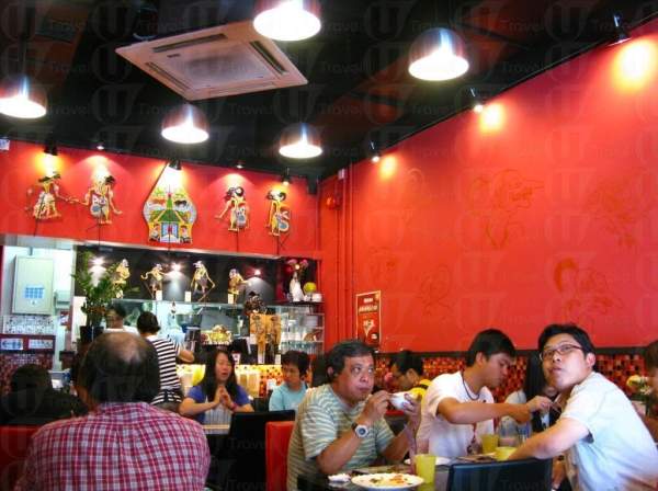 周末來到一定要排隊。 香港