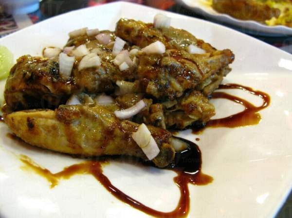 娘惹燒雞的份量十足。 香港