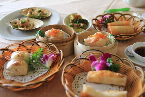 $88 就可於兩小時內任叫任吃點心。 香港