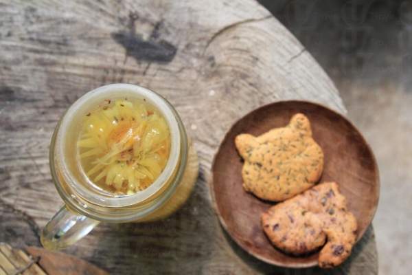 店內亦提供 40 多種清香怡人的花茶供客人享用。 香港