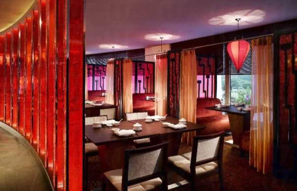 四川閣提供傳統中國四川菜。 新加坡