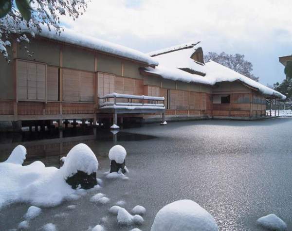 別小覤那 9,500 平方米的庭園,但當中的亭台樓閣、小橋流水俱全,能反映出江戶時期的鼎盛文化。(相片來源:福井縣香港事務所) 福井