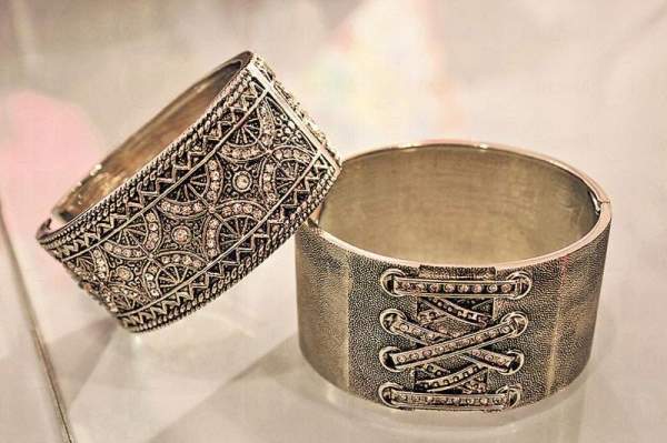 Heart Attack 的手鐲。 吉隆坡