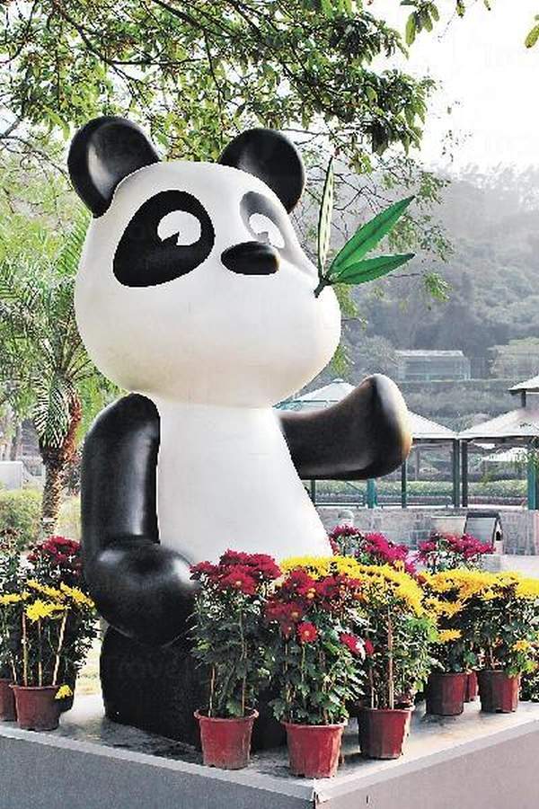 園內放有不少這些 Q 版的熊貓像供遊客拍照。 澳門