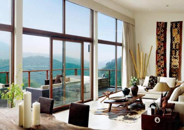 夯土小屋內觀。 杭州