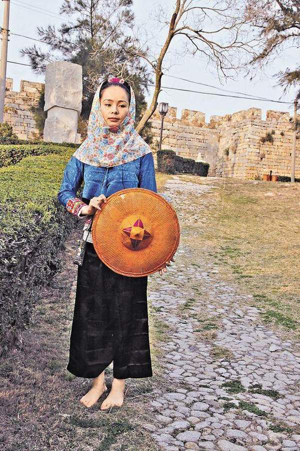 當地的惠安女,穿的是傳統服飾。 泉州