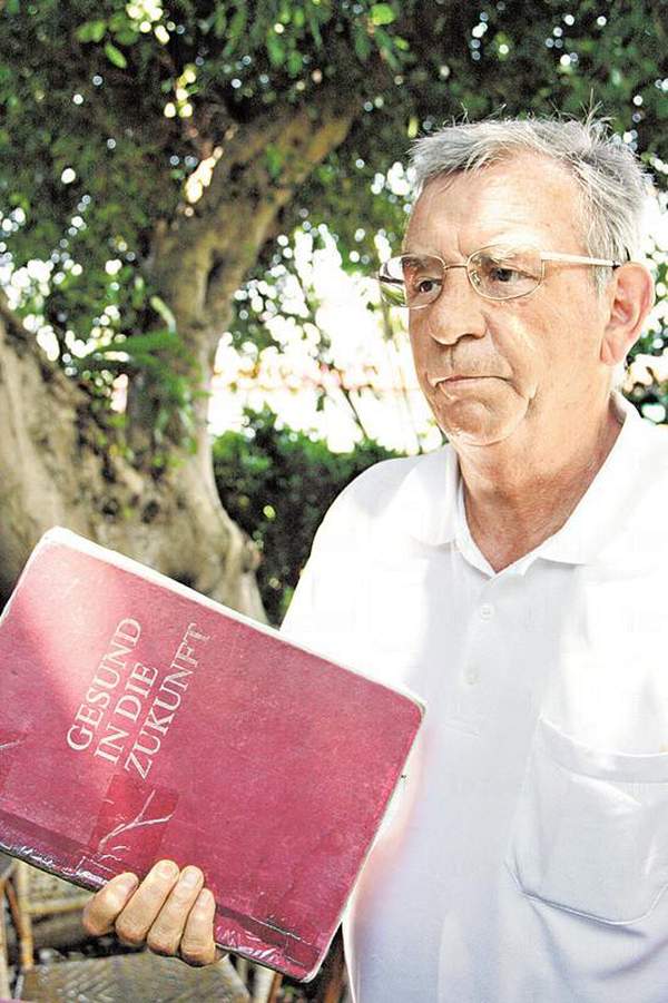 就是這本德文書,令吳神父及很多人改變命運,外國人對知識的執着令人尊敬。 台東