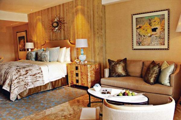 過大的房間有時會感覺空洞,Mulia Resort 的 Mulia Grandeur 正合我意。 峇里
