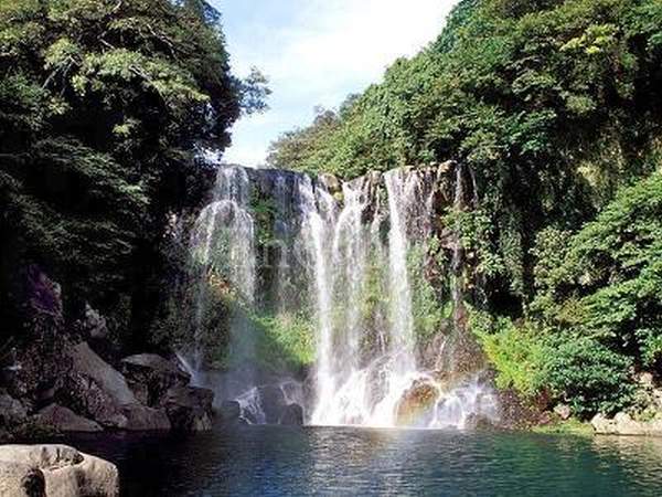 天帝淵瀑布(相片來源:網上圖片) 濟州