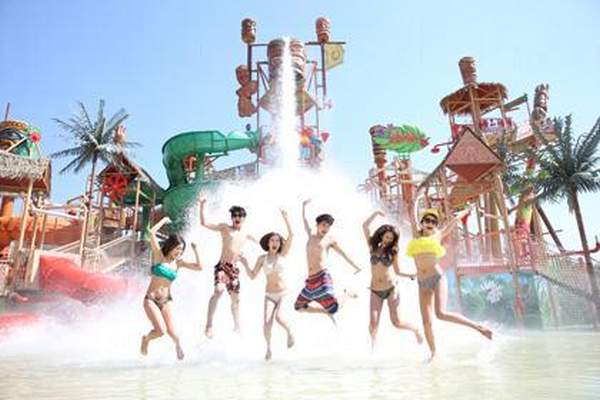 21米高的巨型水桶「Giant AquaFlex」 釜山