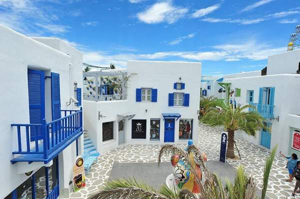 Santorini Park Cha-Am是七岩新開以希臘小白屋為主題的公園 (圖: 官網) 華欣