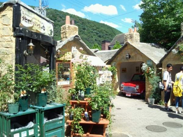 (圖:ameblo@ポテチン) 日本 四國 大分 由布院 湯布院 溫泉 觀光 英式建築 英國 夢幻