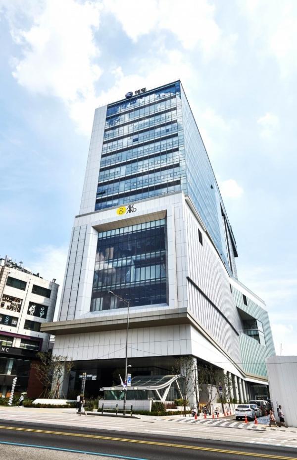 首爾AK&購物中心新開幕 AK& Hongdae 