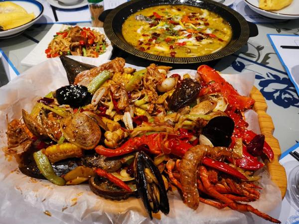 澳門江小魚冷鍋酸菜魚:麻辣海鮮鍋